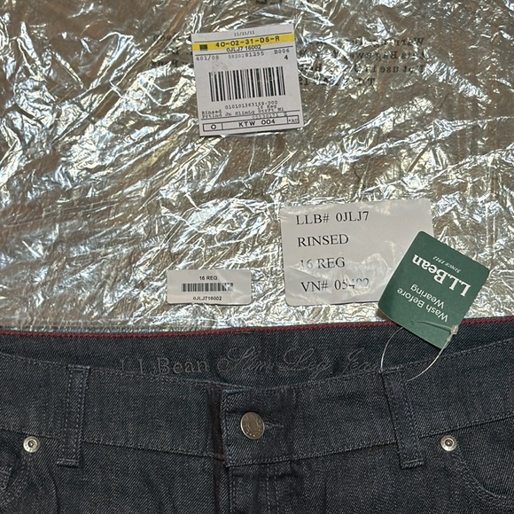 NWT L.L. Bean Slim Leg Favorite Fit Straight Rinsed Jeans Women’s 16 Reg - Picture 2 of 6